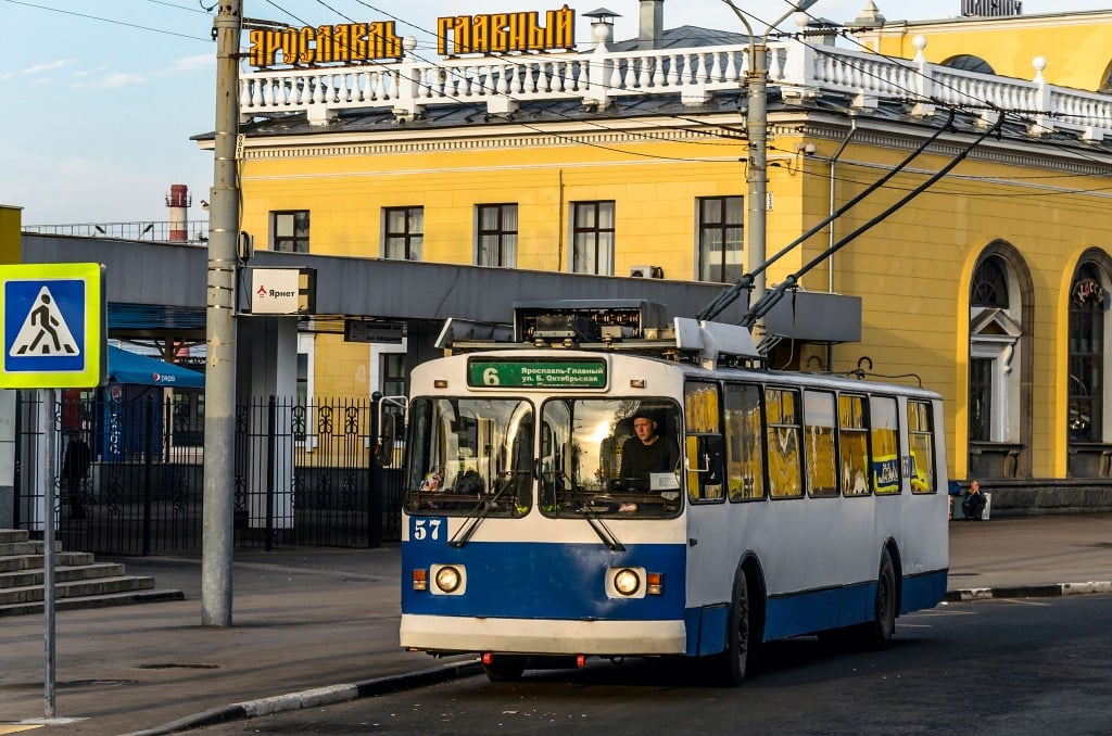 trolleybus_ziu-682g_in_yaroslavl_01